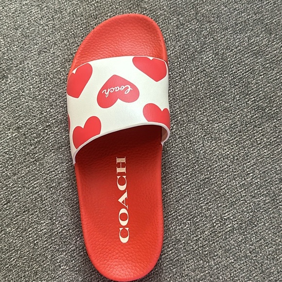 Brand coach ,size 7 and color Red - Picture 8 of 9